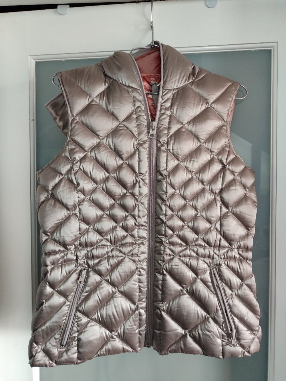 EUC Bernardo Packable Metallic Quilted Down Puffer Vest with Travel Pouch PS